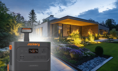 Jackery Explorer 2000 Plus